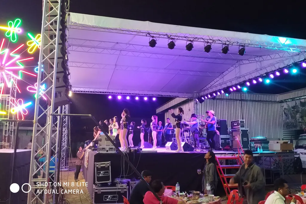 กิจกรรมและดนตรีบนเวที